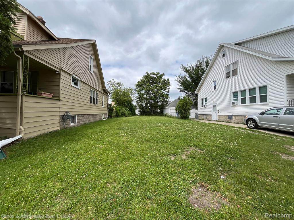 7309 Payne - Photo 1