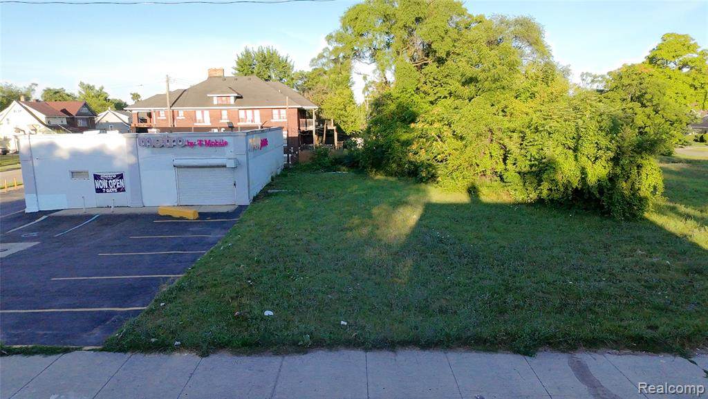 8115 Linwood - Photo 1