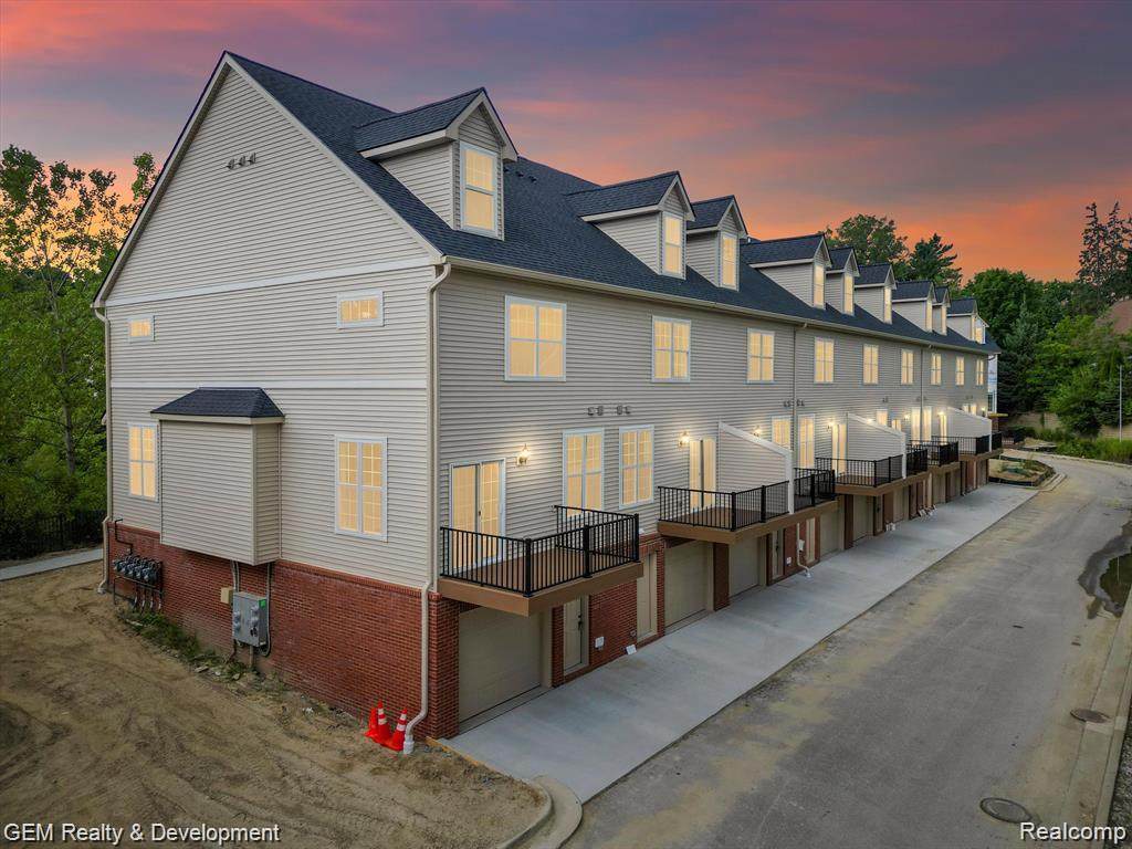 555 Village Lane - Photo 1