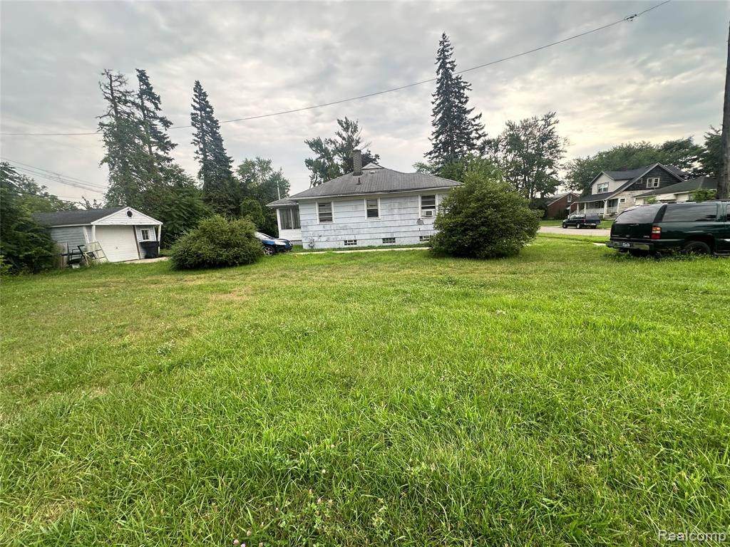 17174 Fenmore - Photo 1