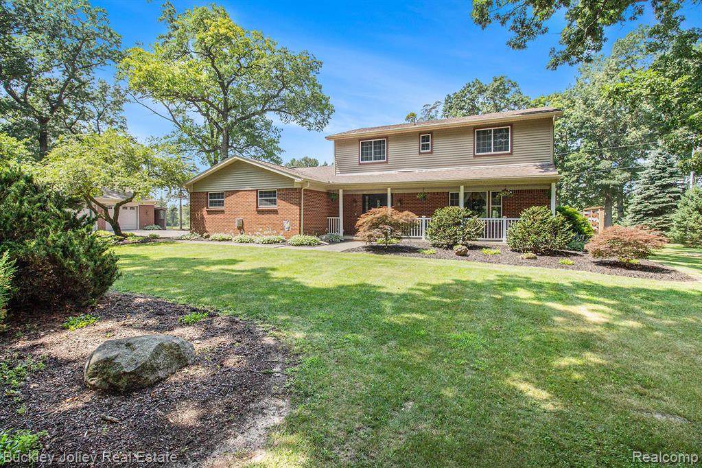 8900 Rickett - Photo 1