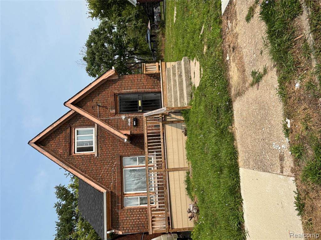 12757 Hampshire - Photo 1