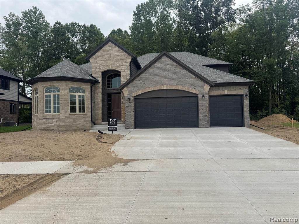 24244 Tullymore - Photo 1