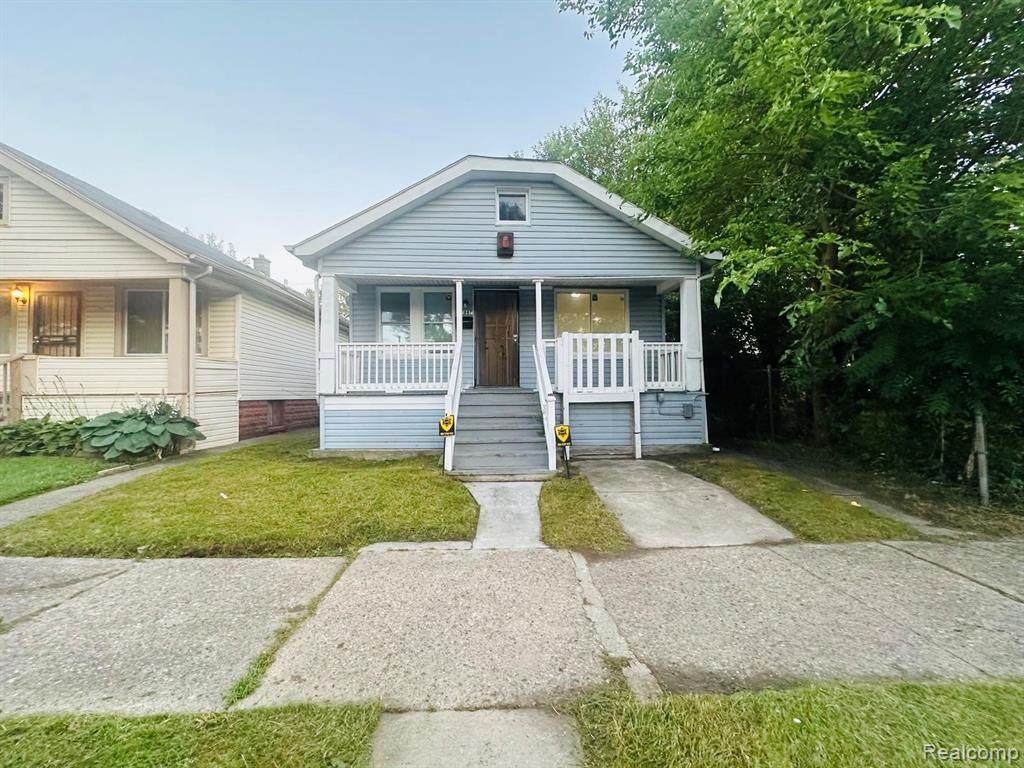 7667 Ellsworth - Photo 1