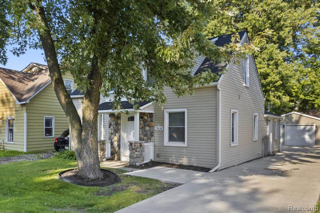 19424 Inkster - Photo 1