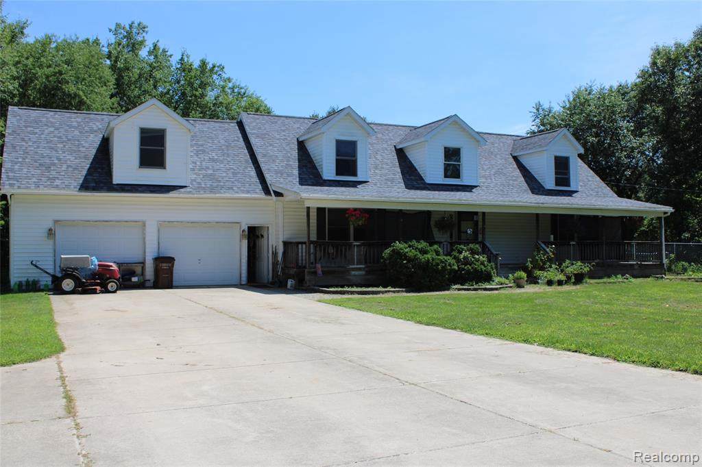 8300 Wiggins - Photo 1