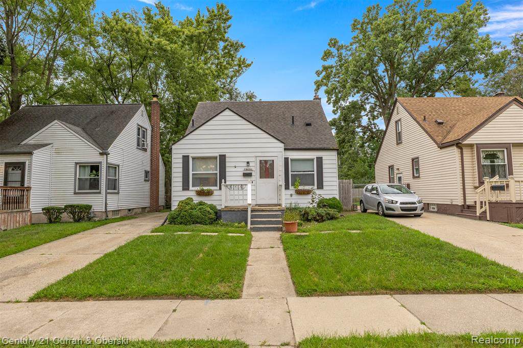 25009 Curtis - Photo 1