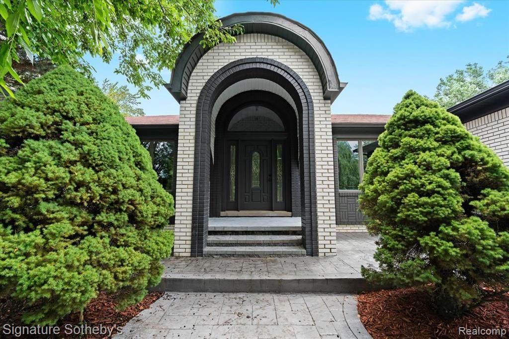 40526 Woodside - Photo 1