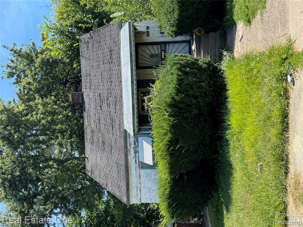 11718 Plainview - Photo 1