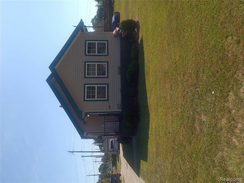 1811 Harvey - Photo 1