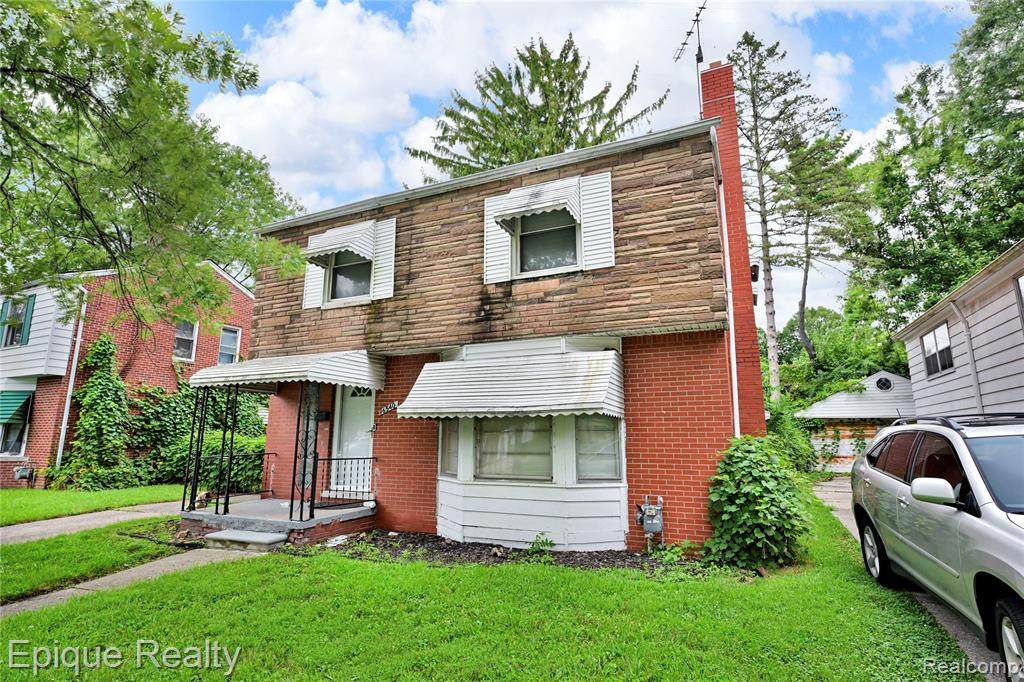 16540 Evergreen - Photo 1