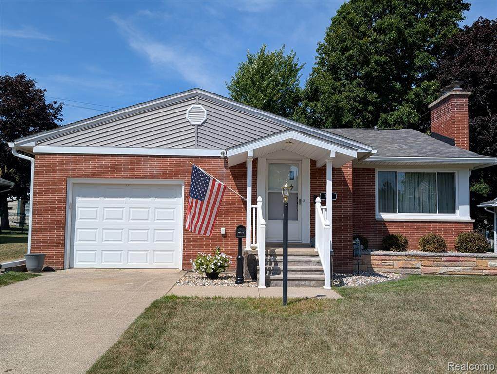 411 Cleveland - Photo 1