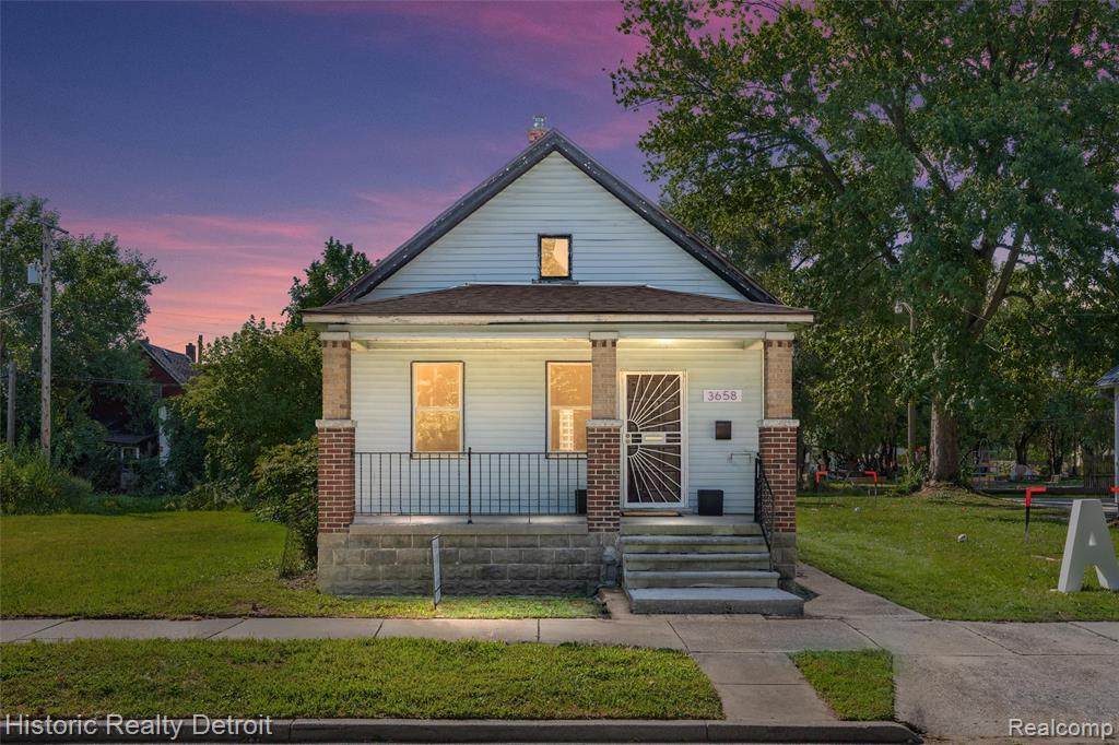 3658 Preston - Photo 1