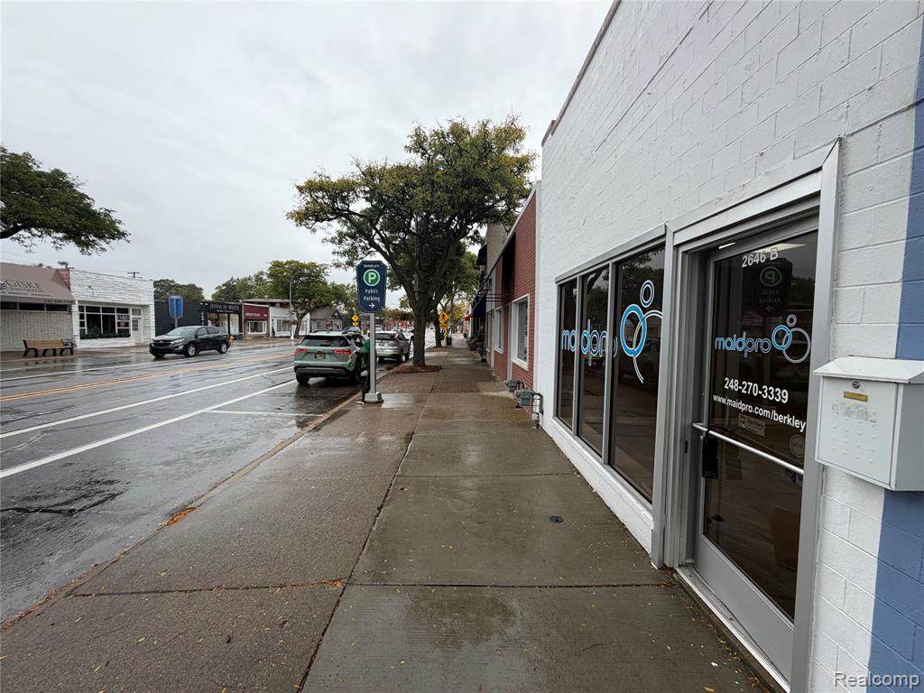 2646 Coolidge - Photo 1