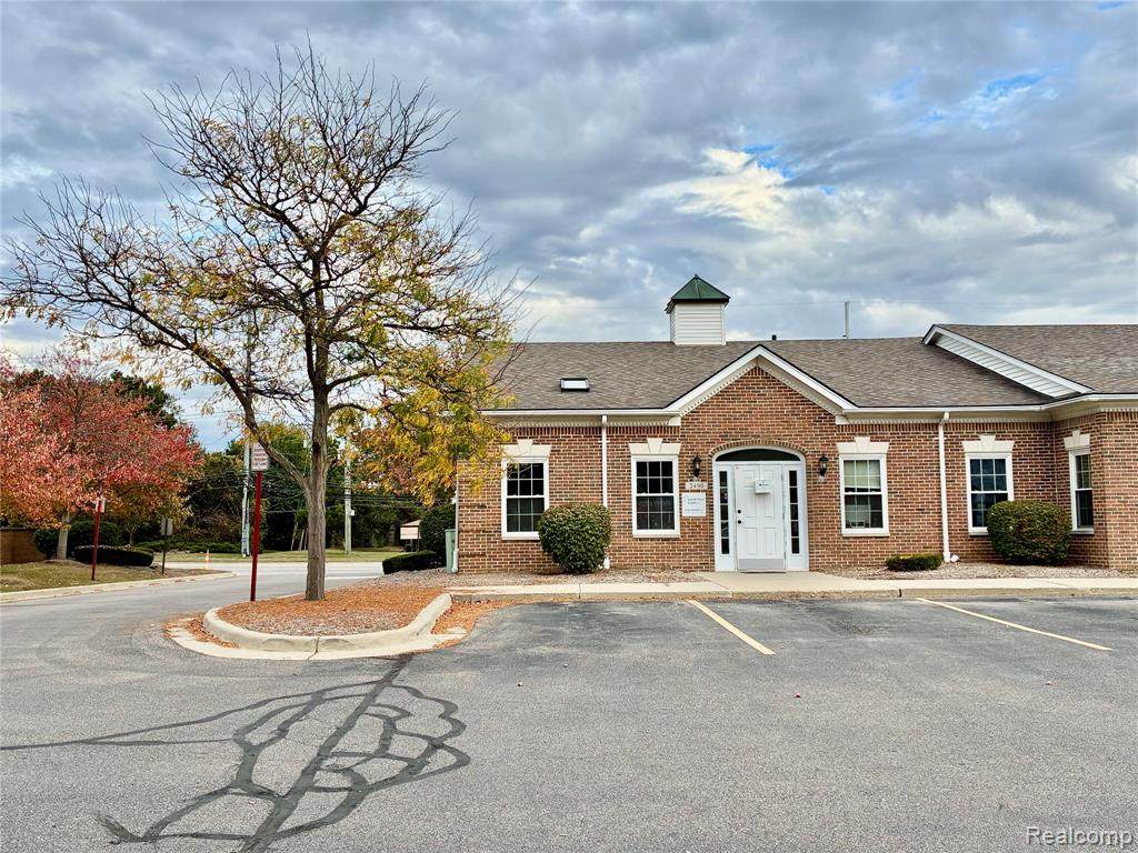 2490 Rochester - Photo 1