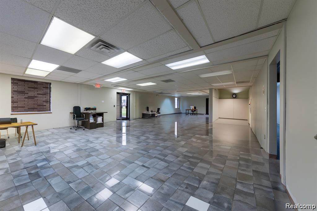 6695 Highland - Photo 1