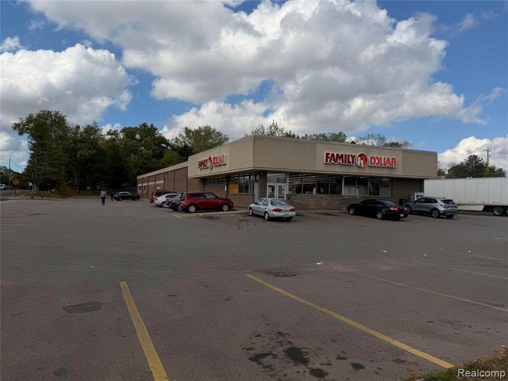 5058 Waverly - Photo 1