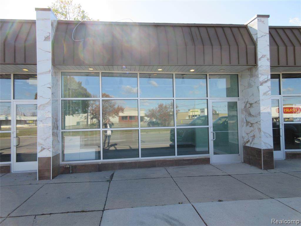 15292 8 MILE - Photo 1