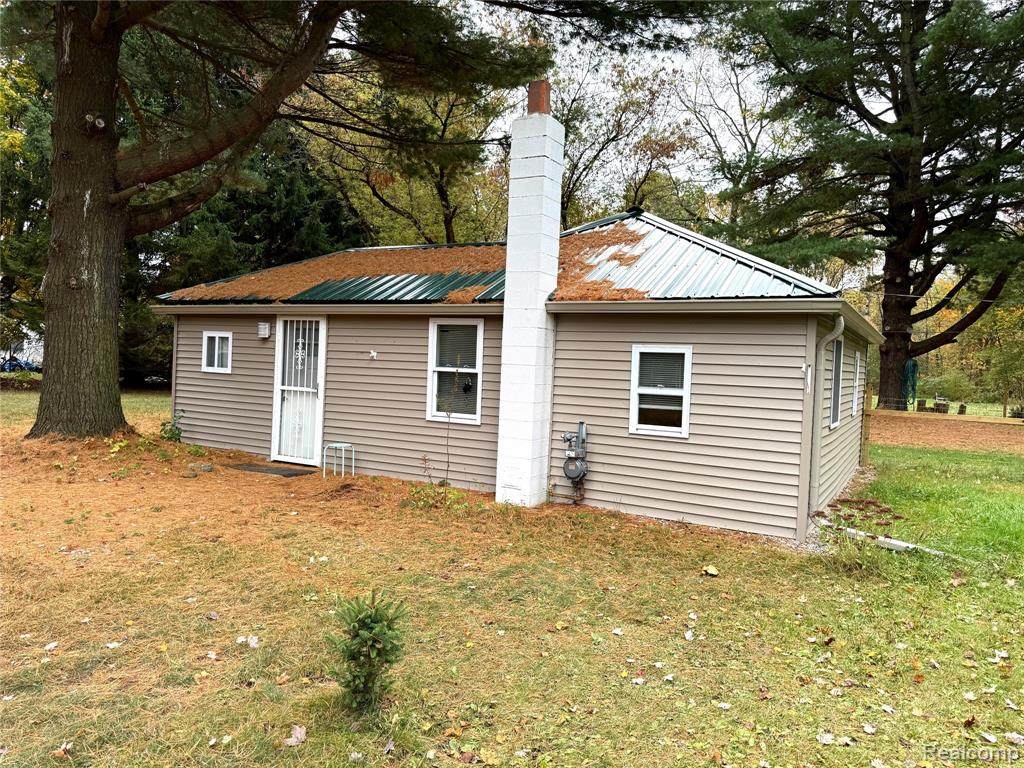 6914 Weber - Photo 1