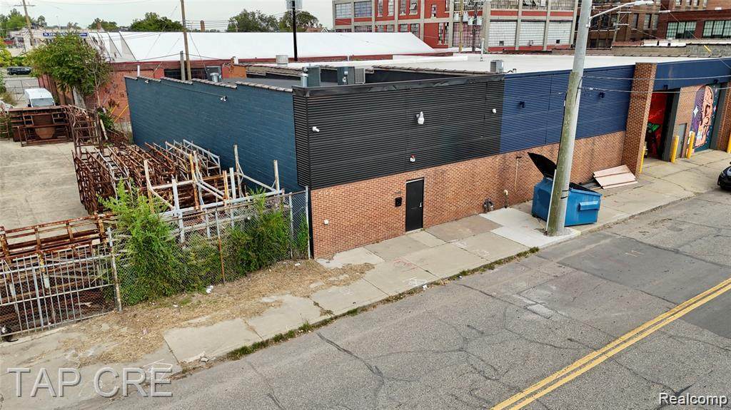 545 Milwaukee - Photo 1