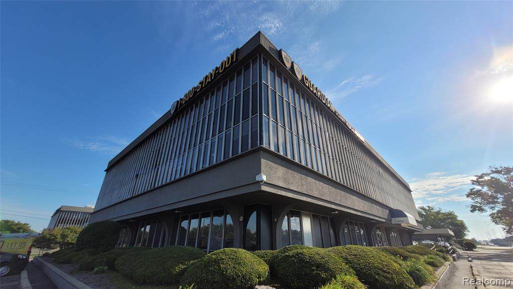 20800 Southfield - Photo 1