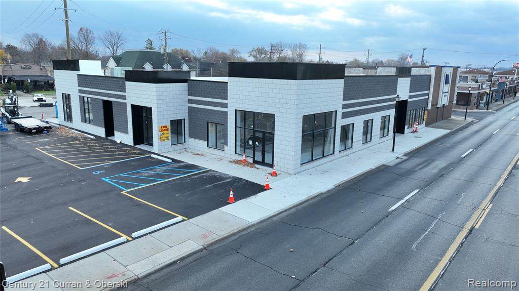 22667 Michigan - Photo 1