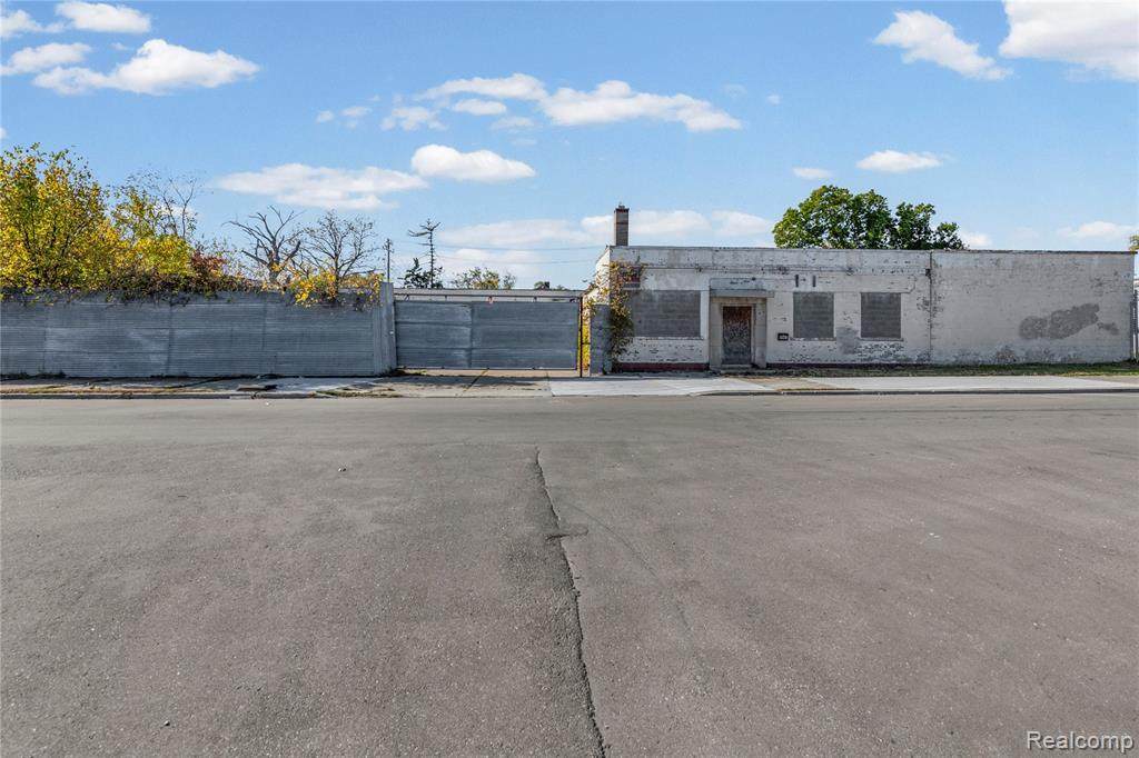 9903 Northlawn - Photo 1