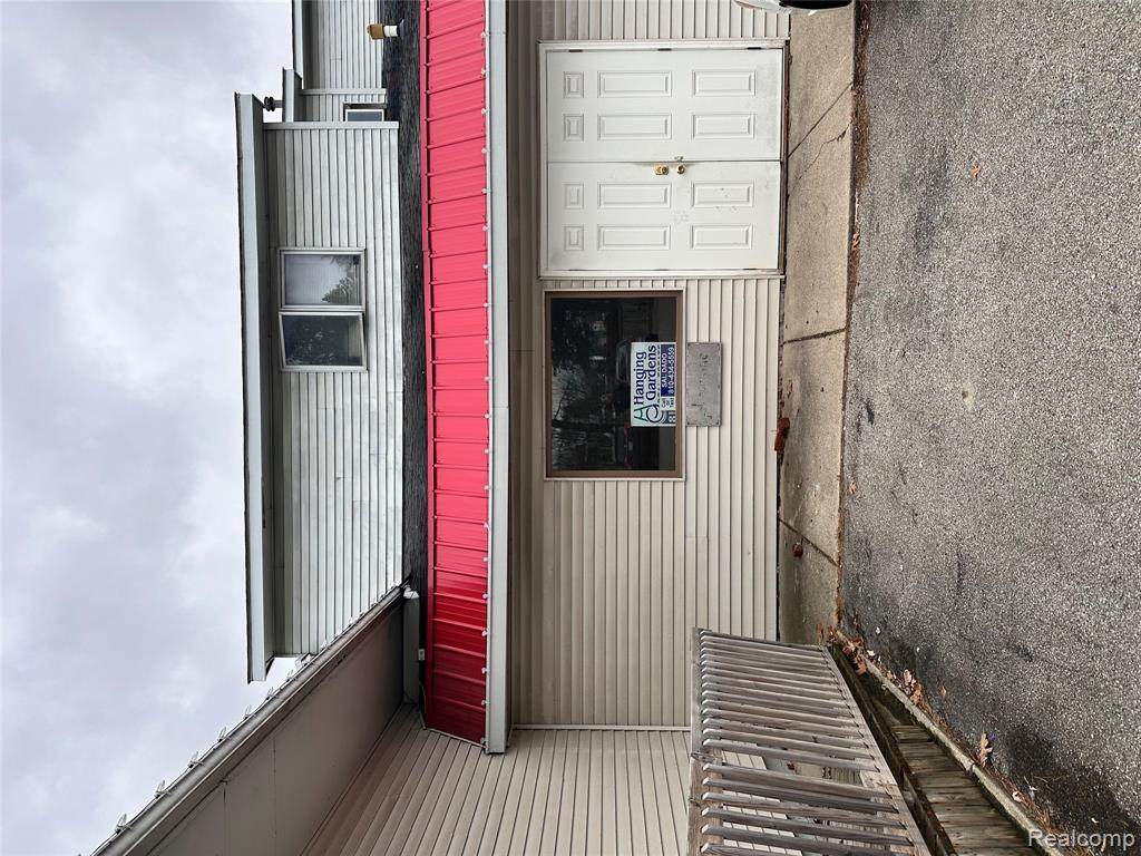 5431 Lapeer - Photo 1