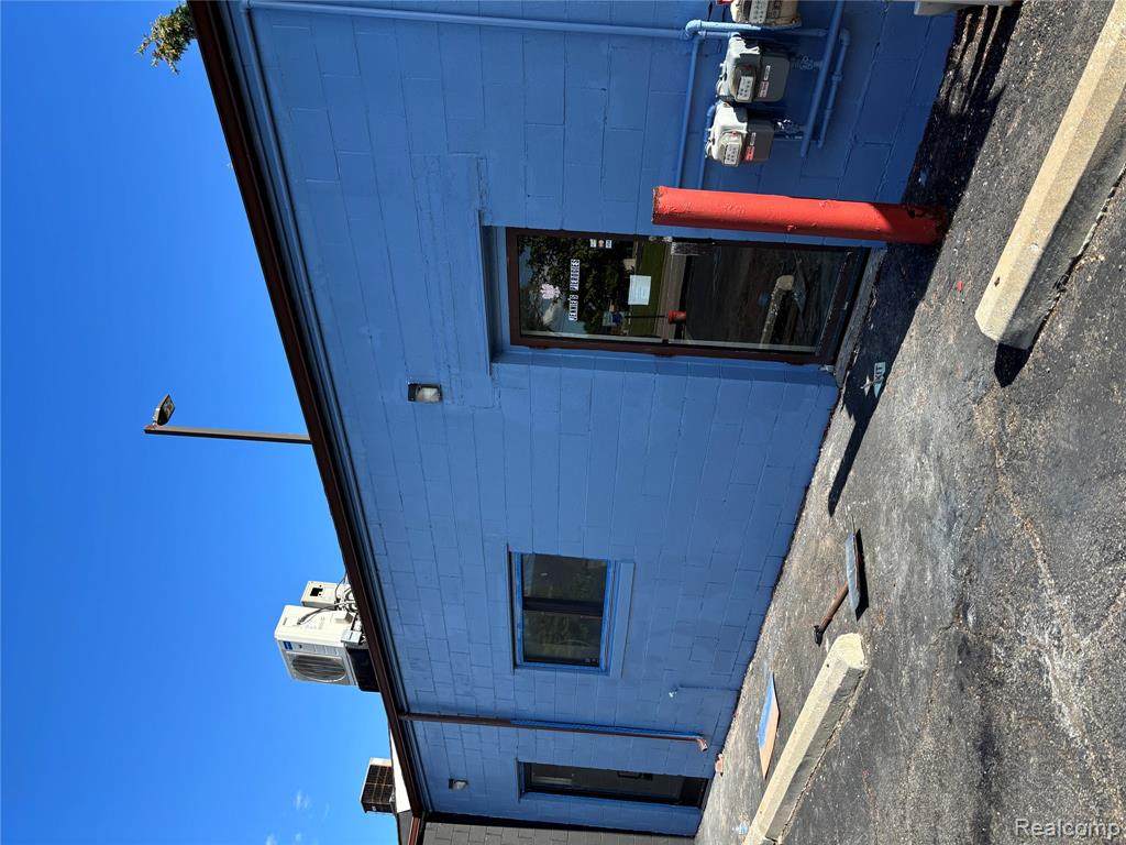 31100 Hoover, Ste 2 - Photo 1