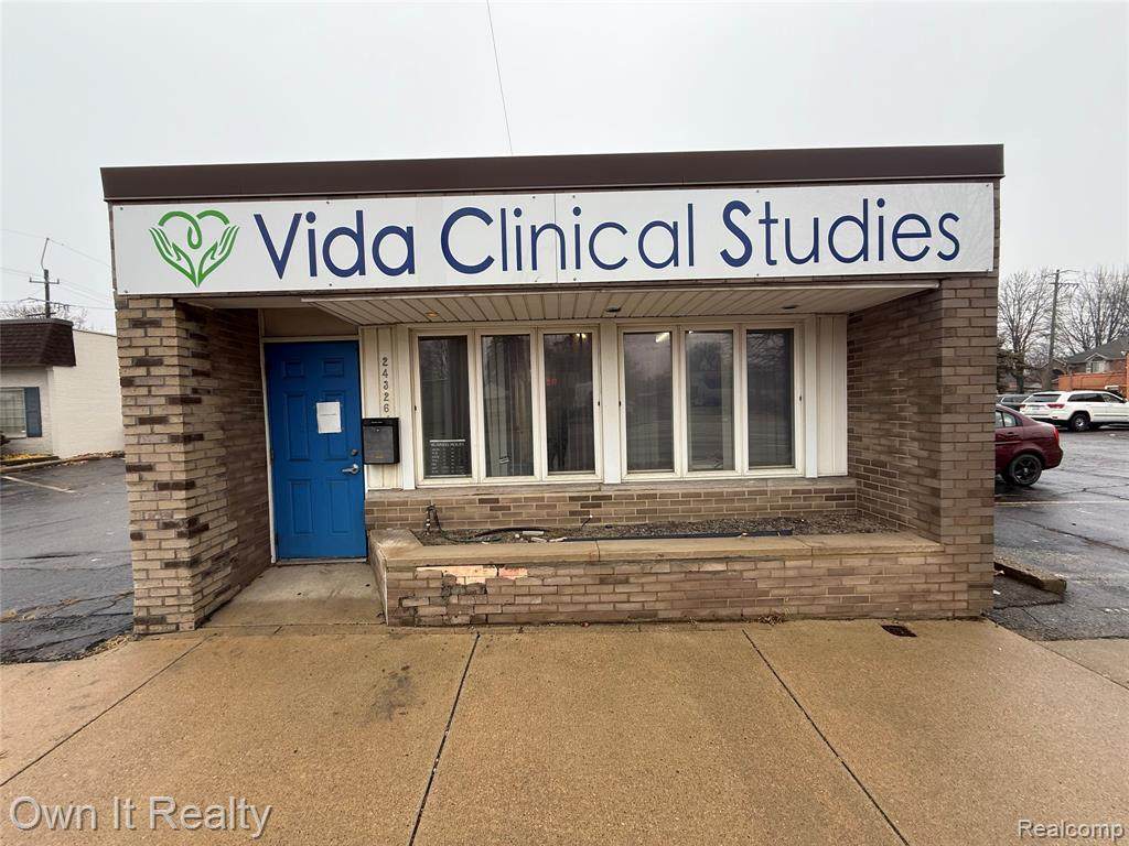 24326 Warren - Photo 1