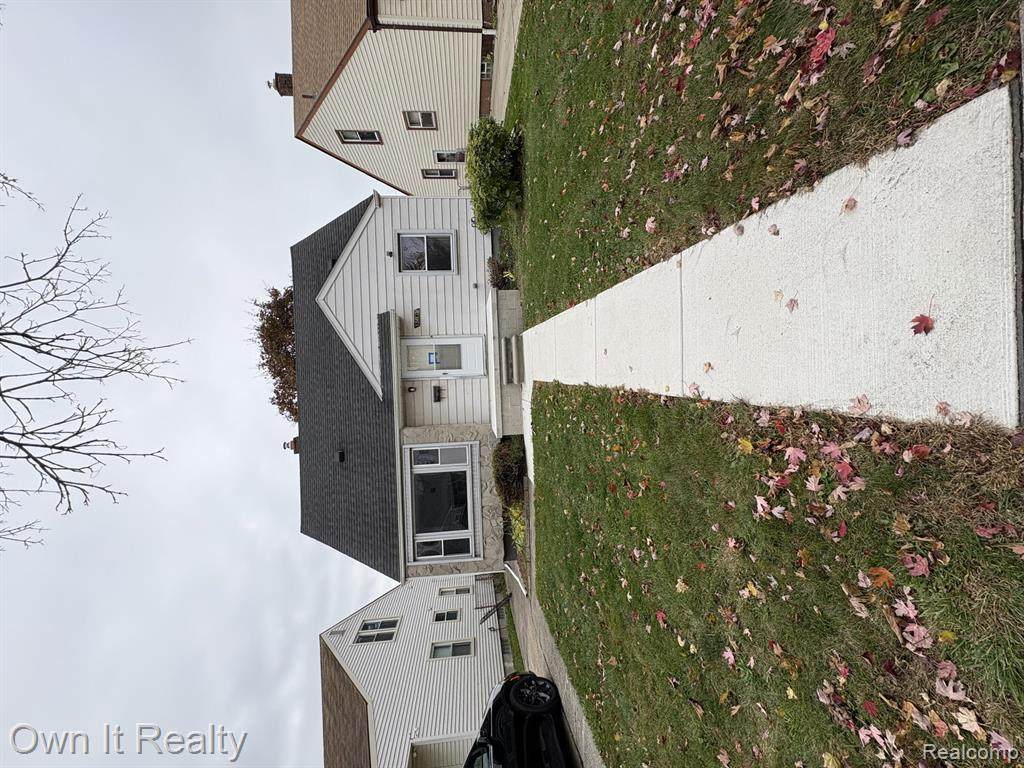 15879 Horger - Photo 1