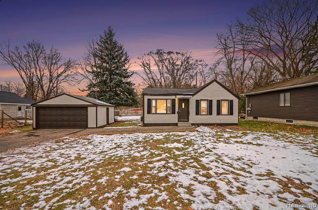 1460 Courtland - Photo 1