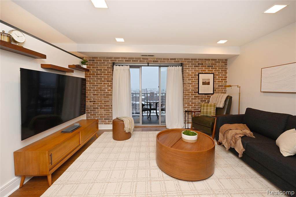 411 Old Woodward - Photo 1