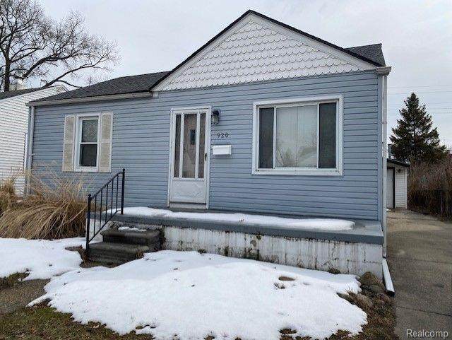 920 Mapledale - Photo 1