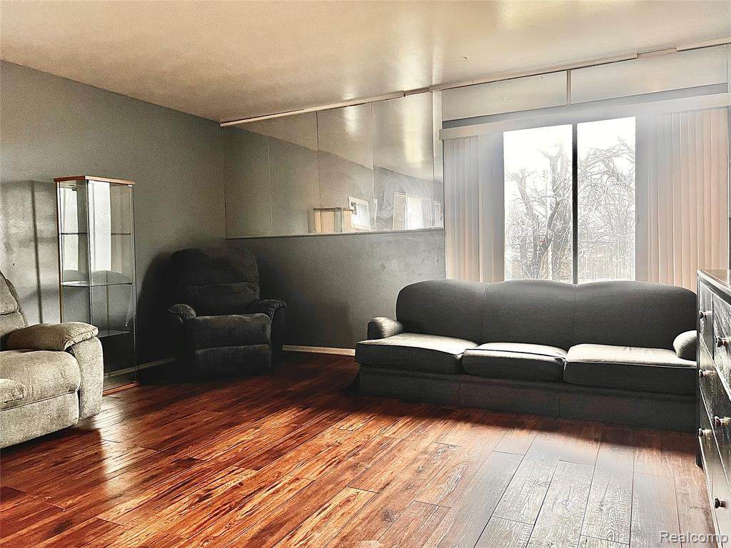 22116 Dante - Photo 1