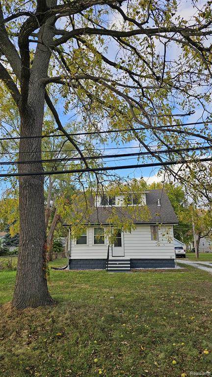 22141 15 Mile - Photo 1