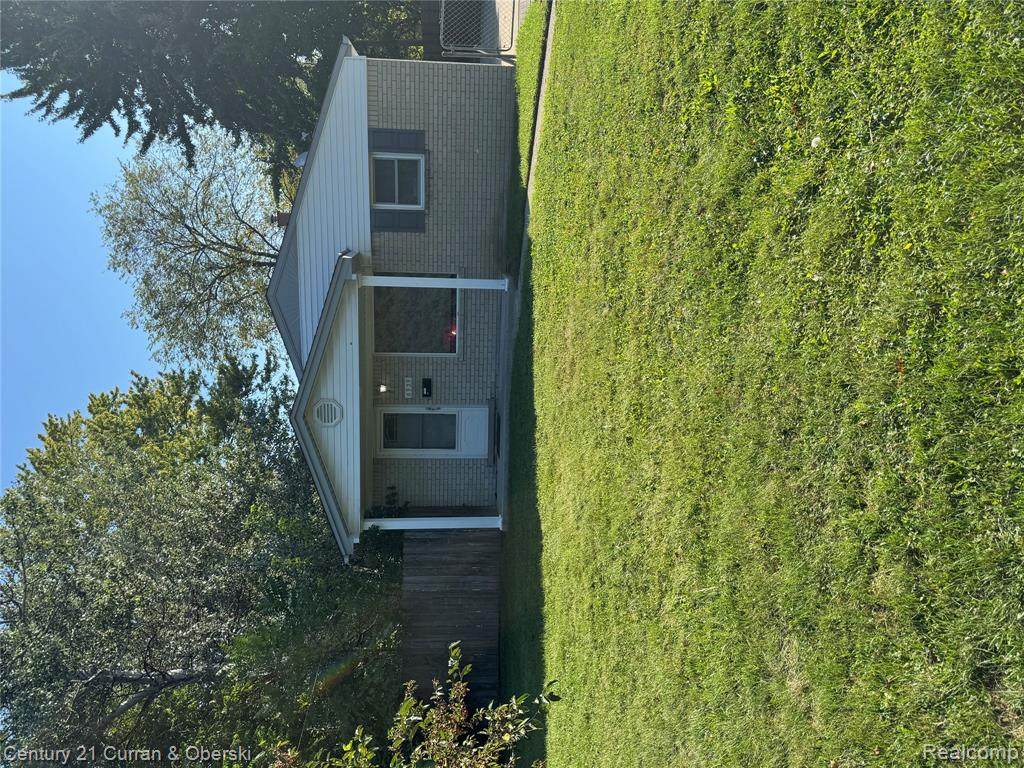 6939 Banner - Photo 1