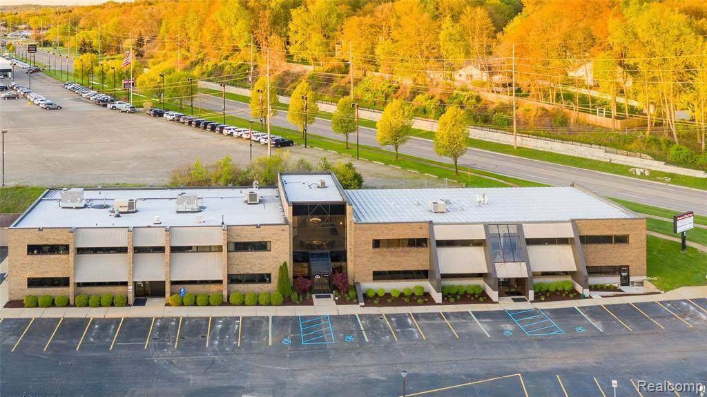 7743 Grand River - Photo 1