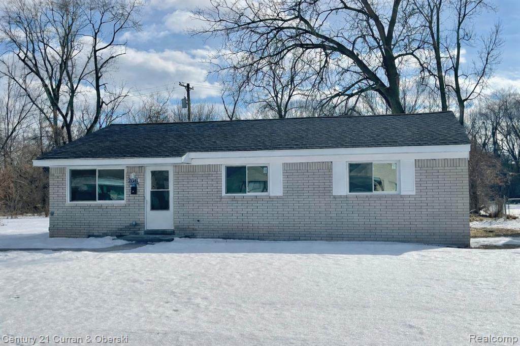 26141 Yale - Photo 1