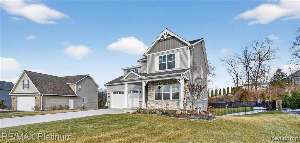 2921 Clivedon - Photo 1