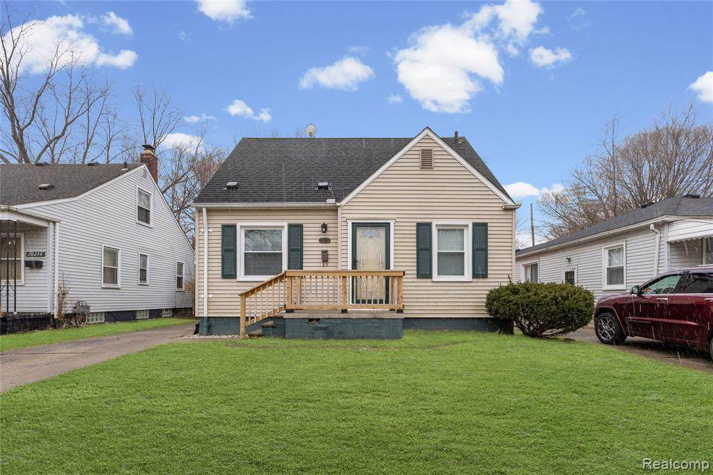 20228 Washtenaw - Photo 1