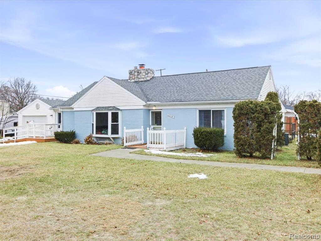 1218 Center - Photo 1