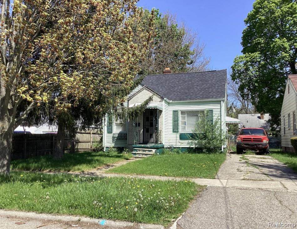 716 Genesee - Photo 1