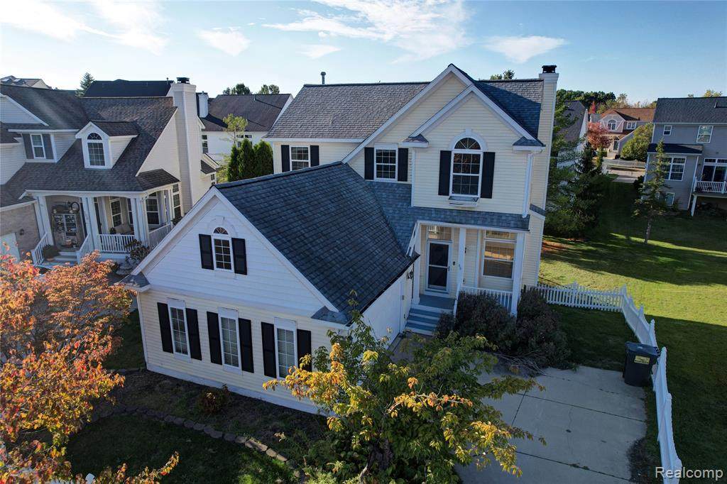 88 Champlain - Photo 1