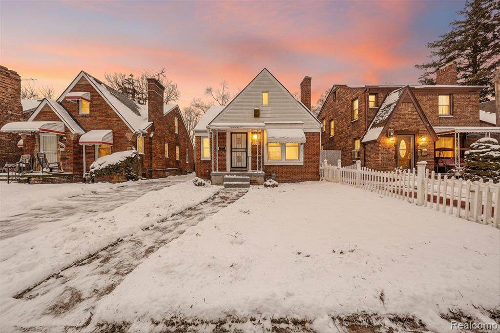 16873 Mansfield - Photo 1