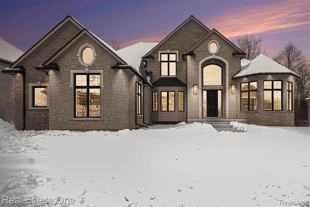 2423 Buckthorn - Photo 1