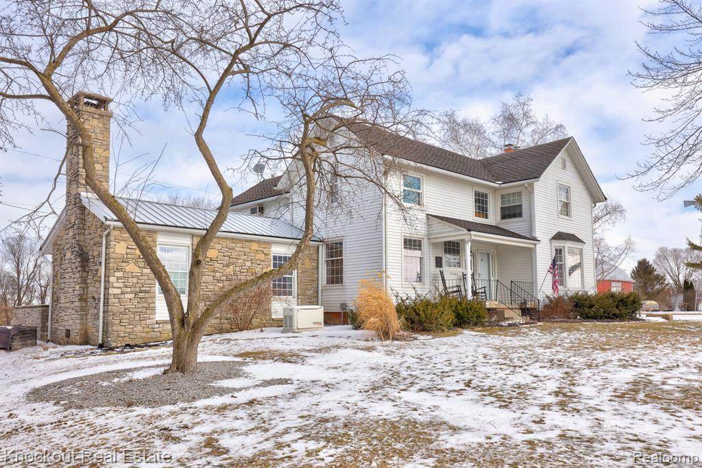 5383 Riverview - Photo 1