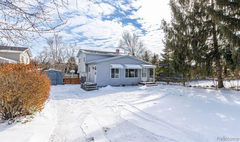 8670 Eston - Photo 1