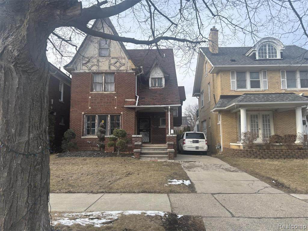 2500 Atkinson - Photo 1