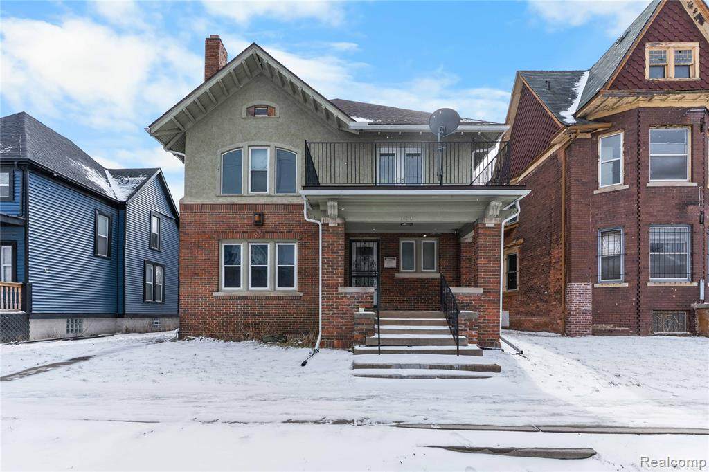 681 Clairmount - Photo 1